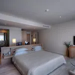 Lvzz Hotel 4*