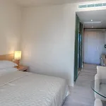 Lvzz Hotel