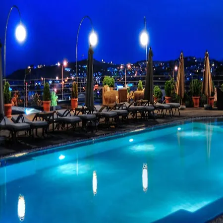 Lvzz Hotel